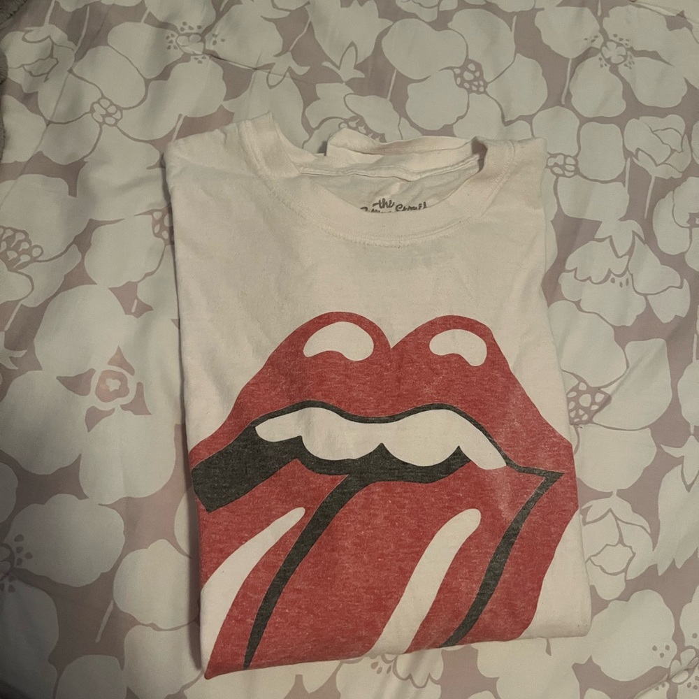 Brandy Melville shirt
